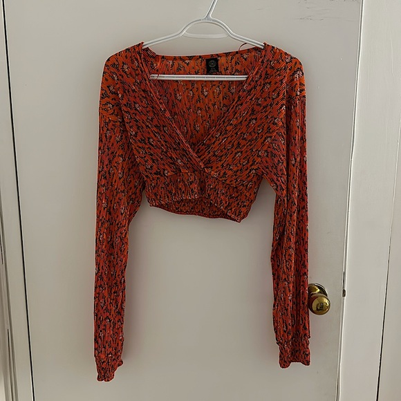 URBAN OUTFITTERS floral top - Picture 2 of 3